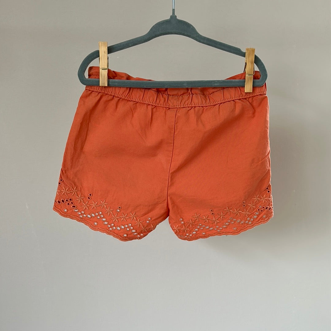 Shorts mit Lochstickerei - Gr. 122