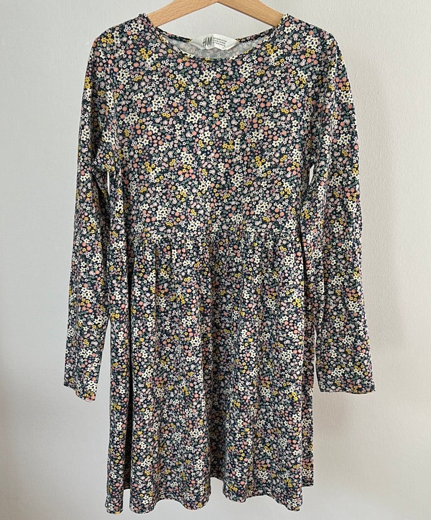 Kleid - Gr. 134/140